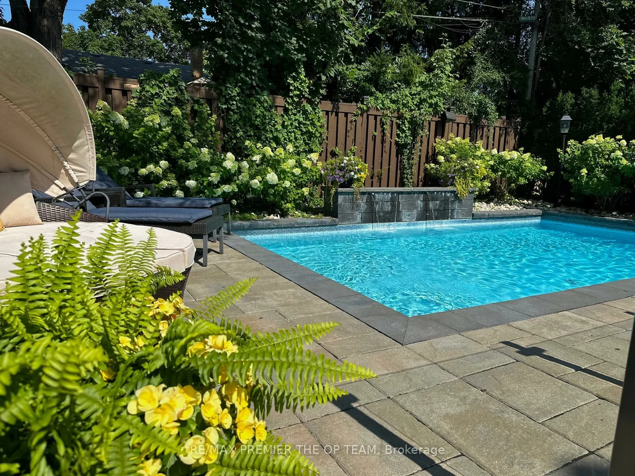 5, Storey, Eringate-Centennial-West Deane, Toronto