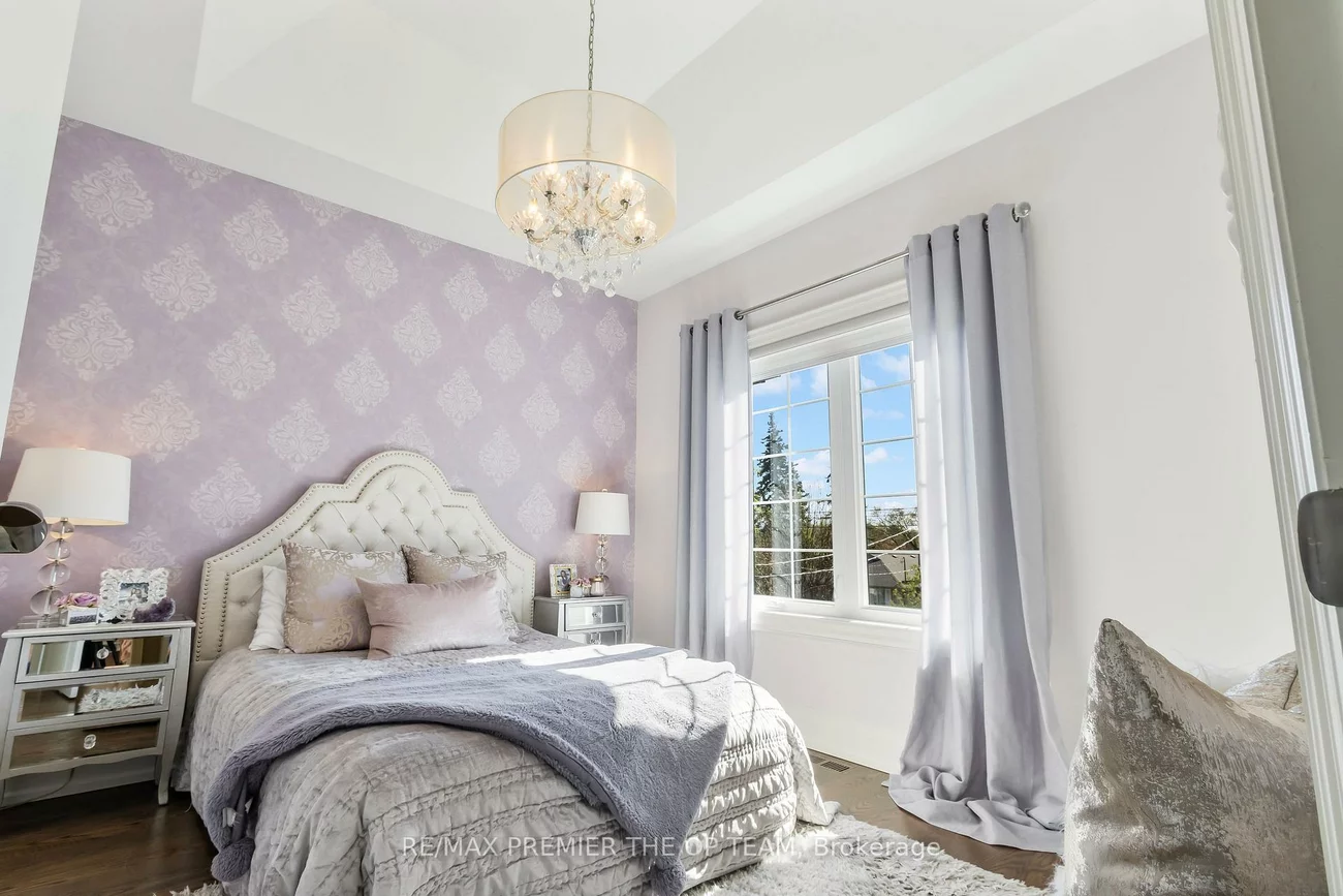 5, Storey, Eringate-Centennial-West Deane, Toronto