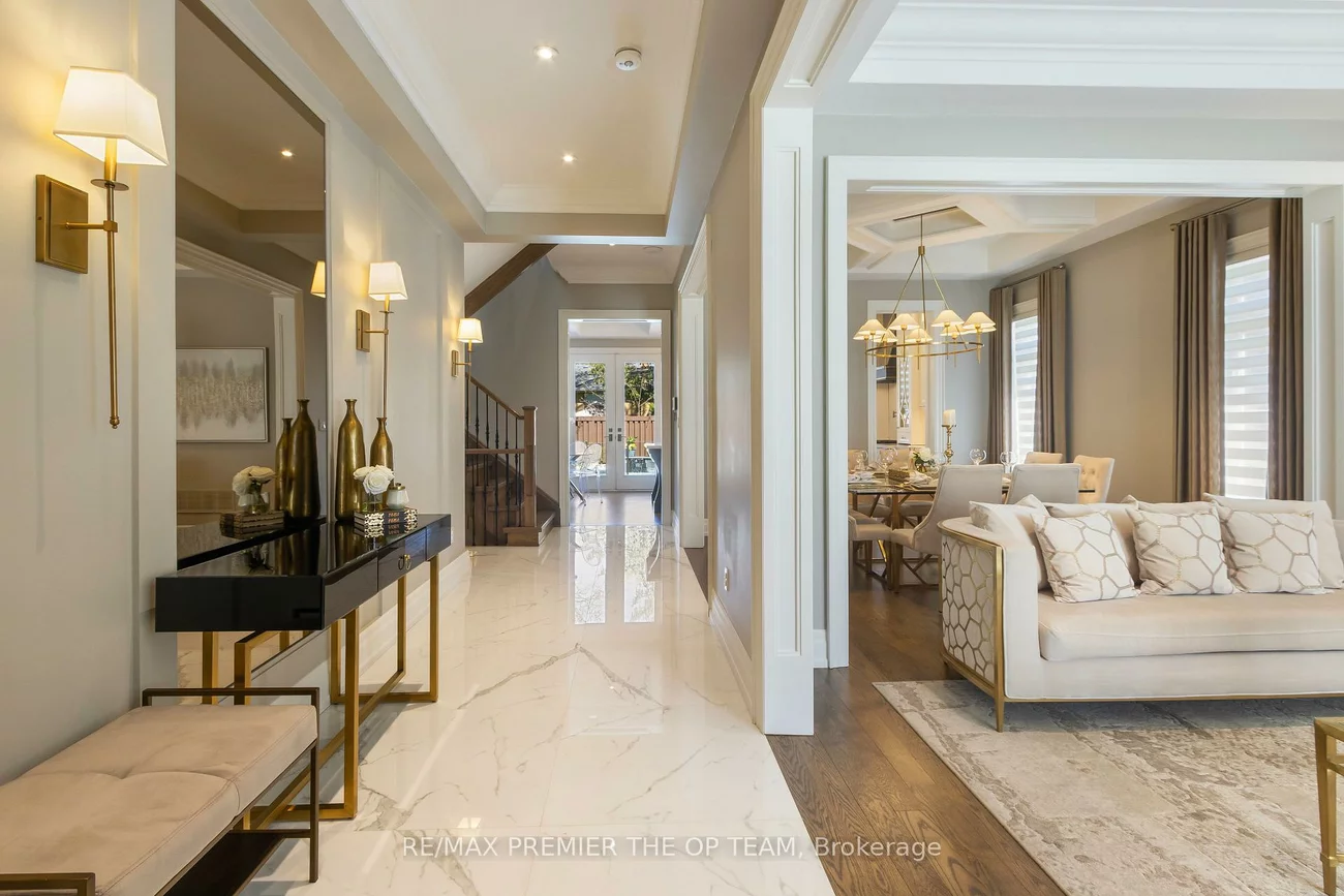 5, Storey, Eringate-Centennial-West Deane, Toronto