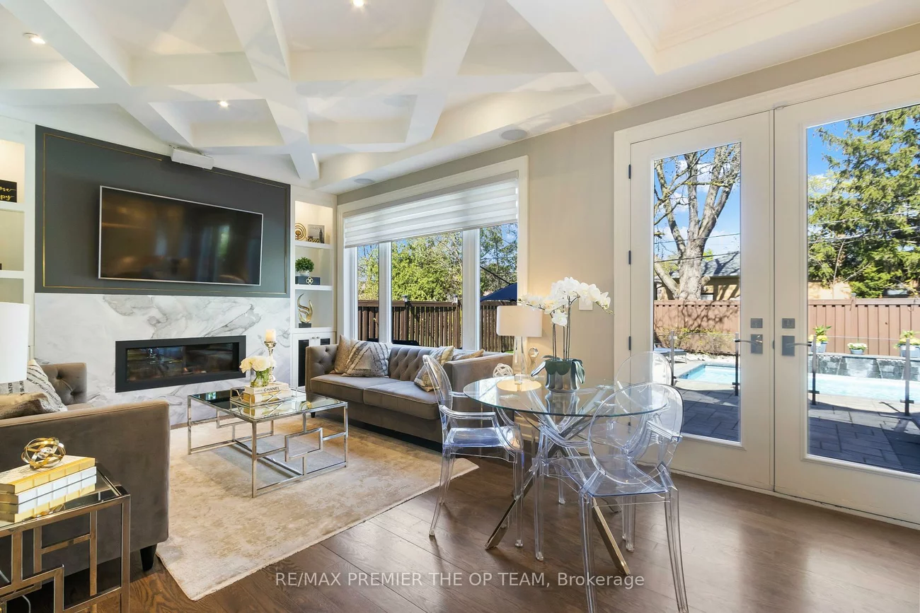 5, Storey, Eringate-Centennial-West Deane, Toronto