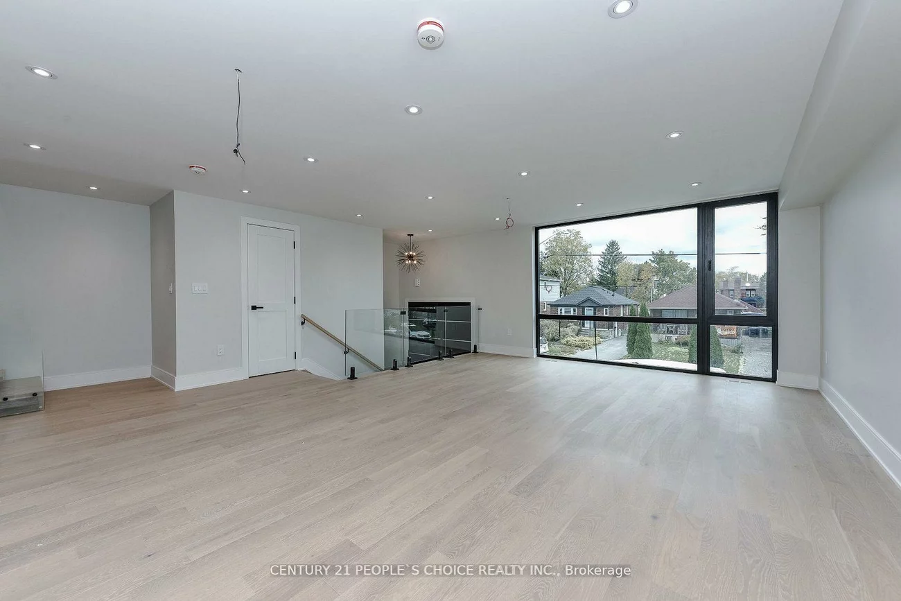 90, Twelfth, New Toronto, Toronto