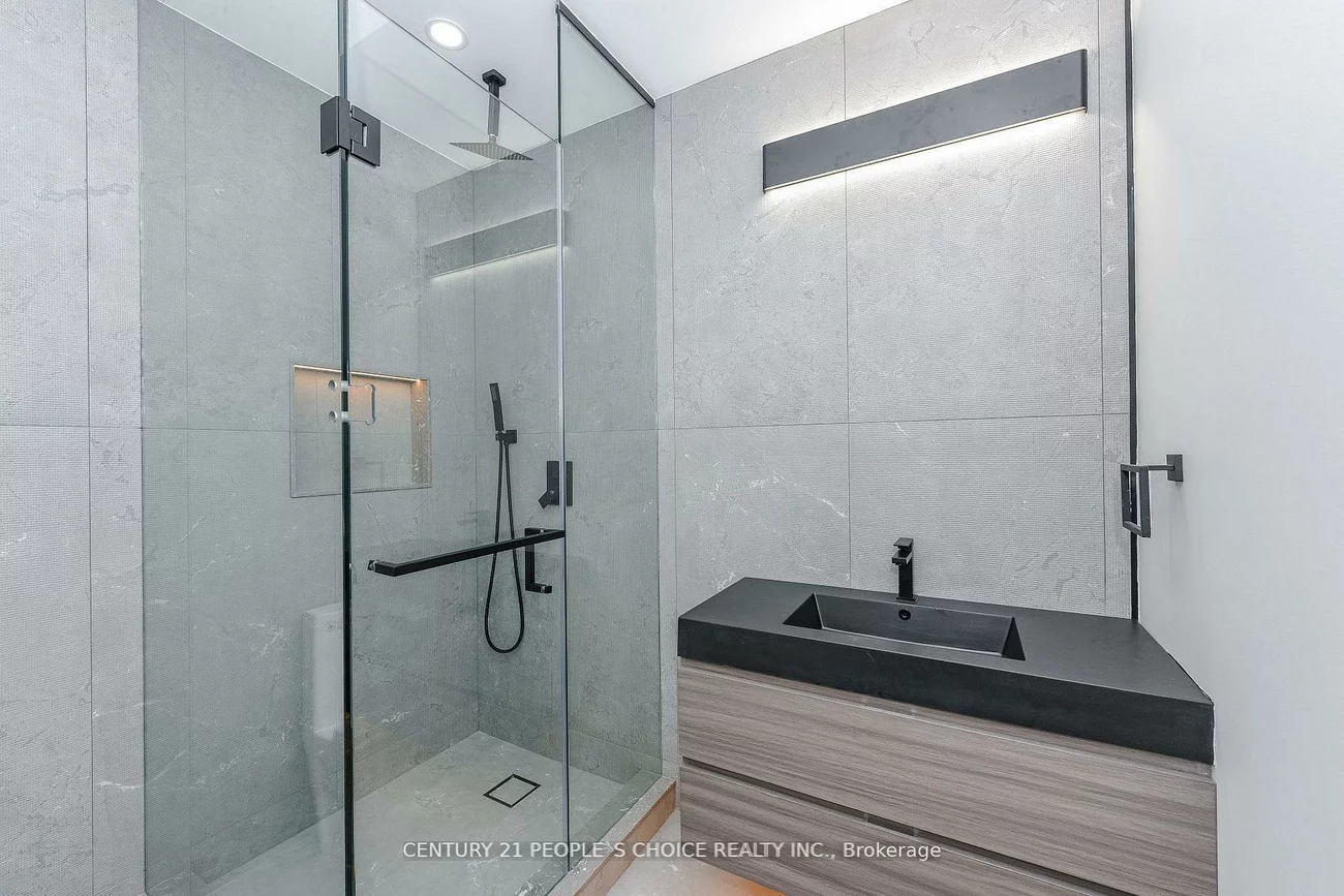 90, Twelfth, New Toronto, Toronto