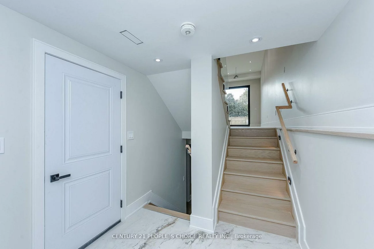 90, Twelfth, New Toronto, Toronto