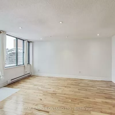 1011, Dufferin, Dovercourt-Wallace Emerson-Junction, Toronto