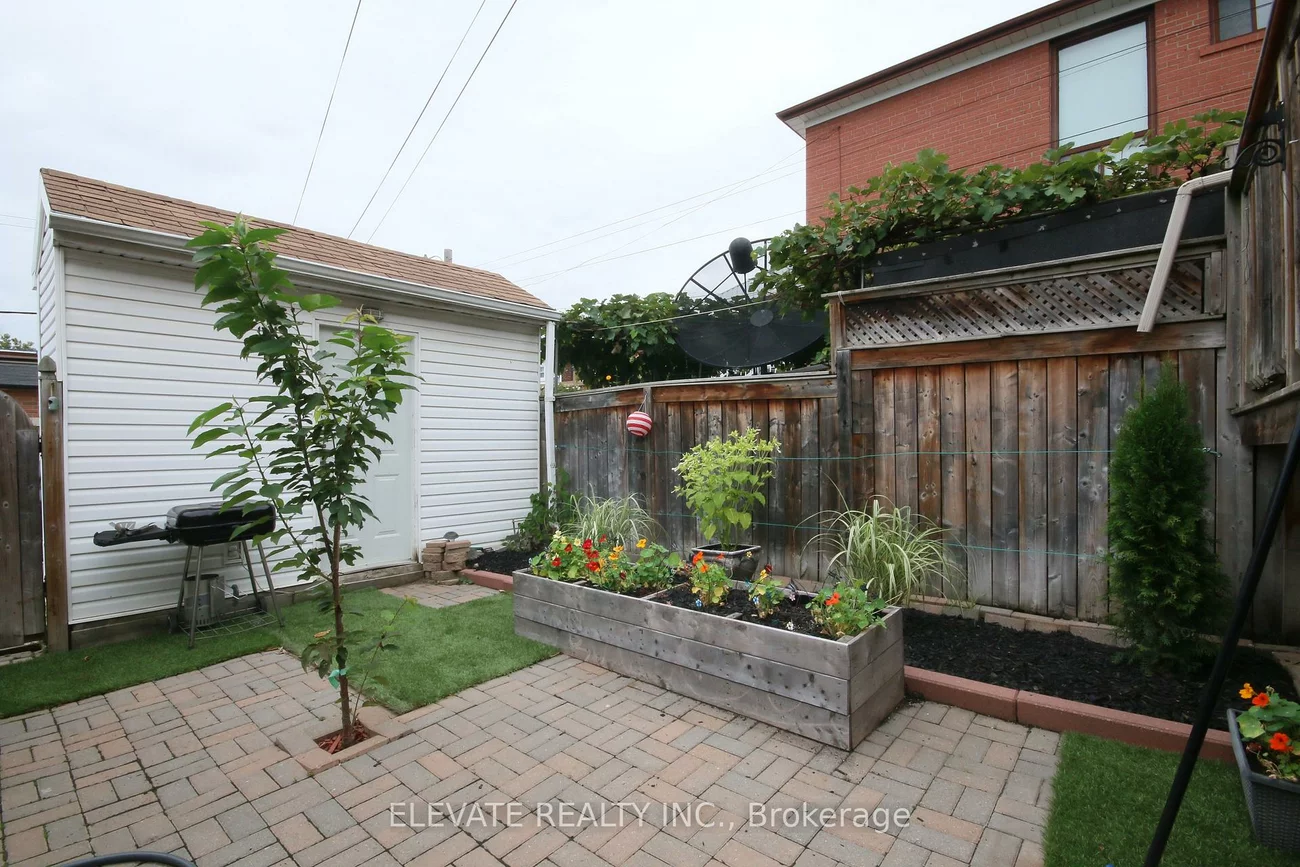 268, Silverthorn, Weston-Pellam Park, Toronto