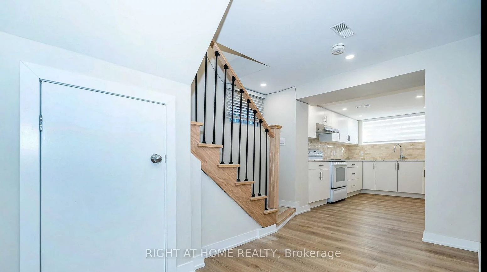 62, Inverdon, Eringate-Centennial-West Deane, Toronto