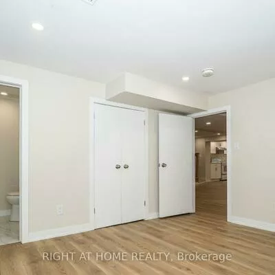 62, Inverdon, Eringate-Centennial-West Deane, Toronto