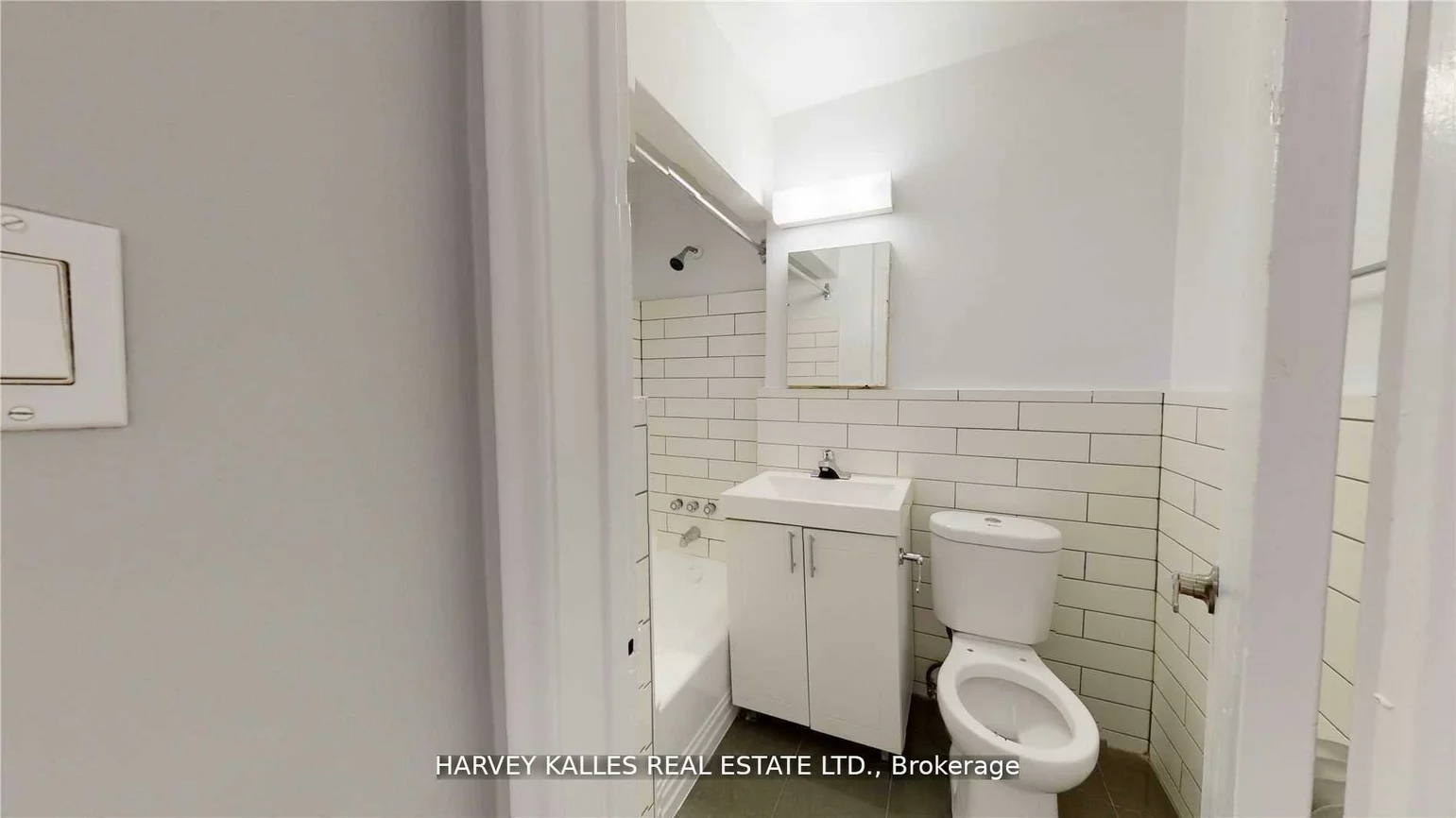 4, Greentree, Keelesdale-Eglinton West, Toronto
