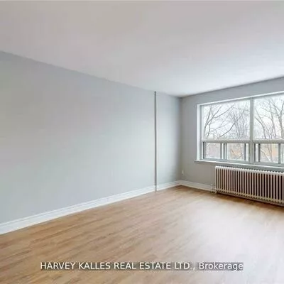 4, Greentree, Keelesdale-Eglinton West, Toronto