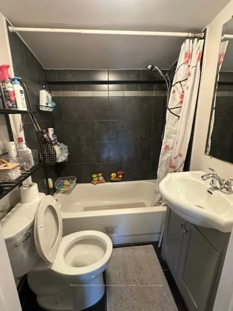 60, Ninth, New Toronto, Toronto