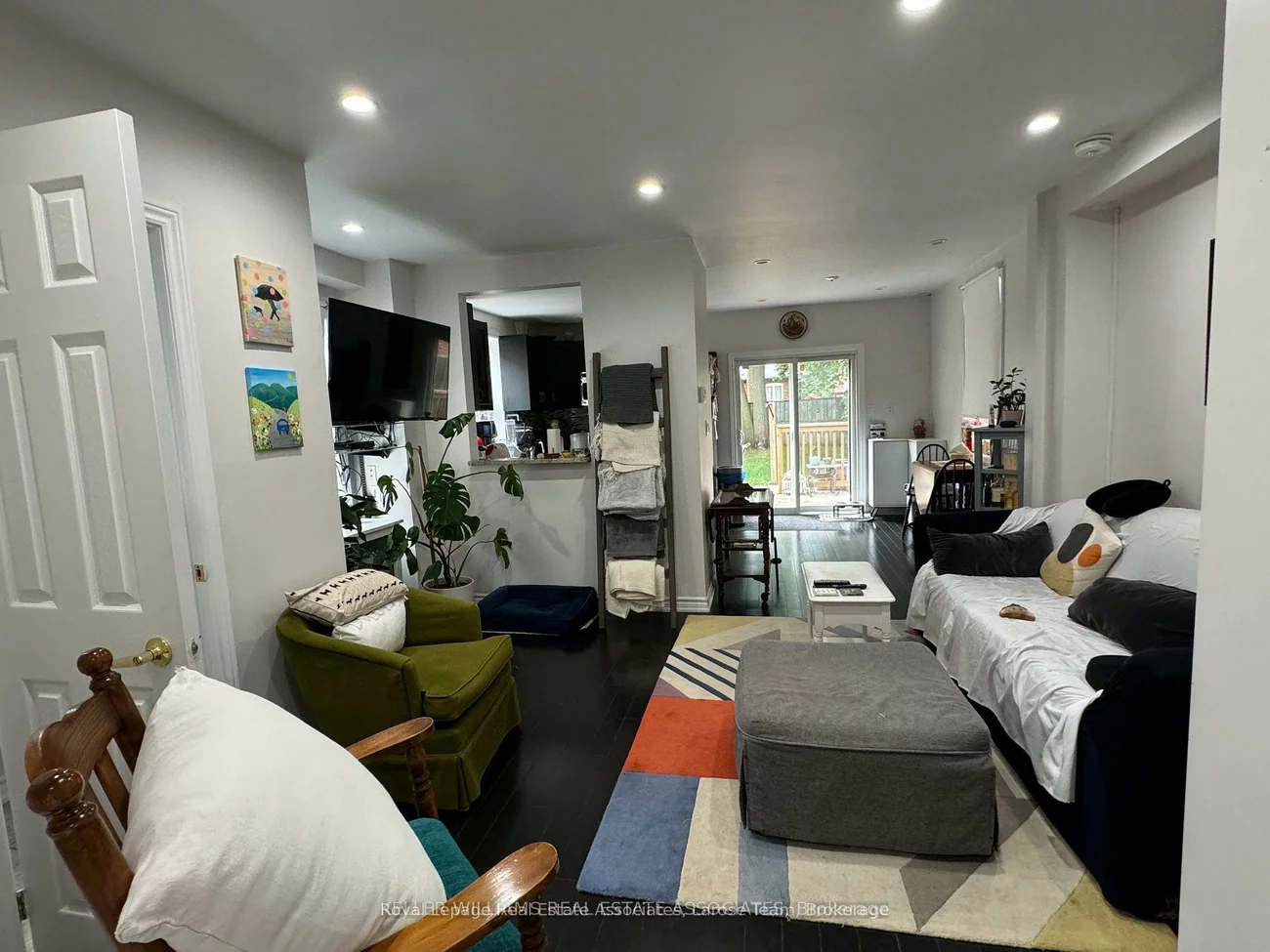 60, Ninth, New Toronto, Toronto