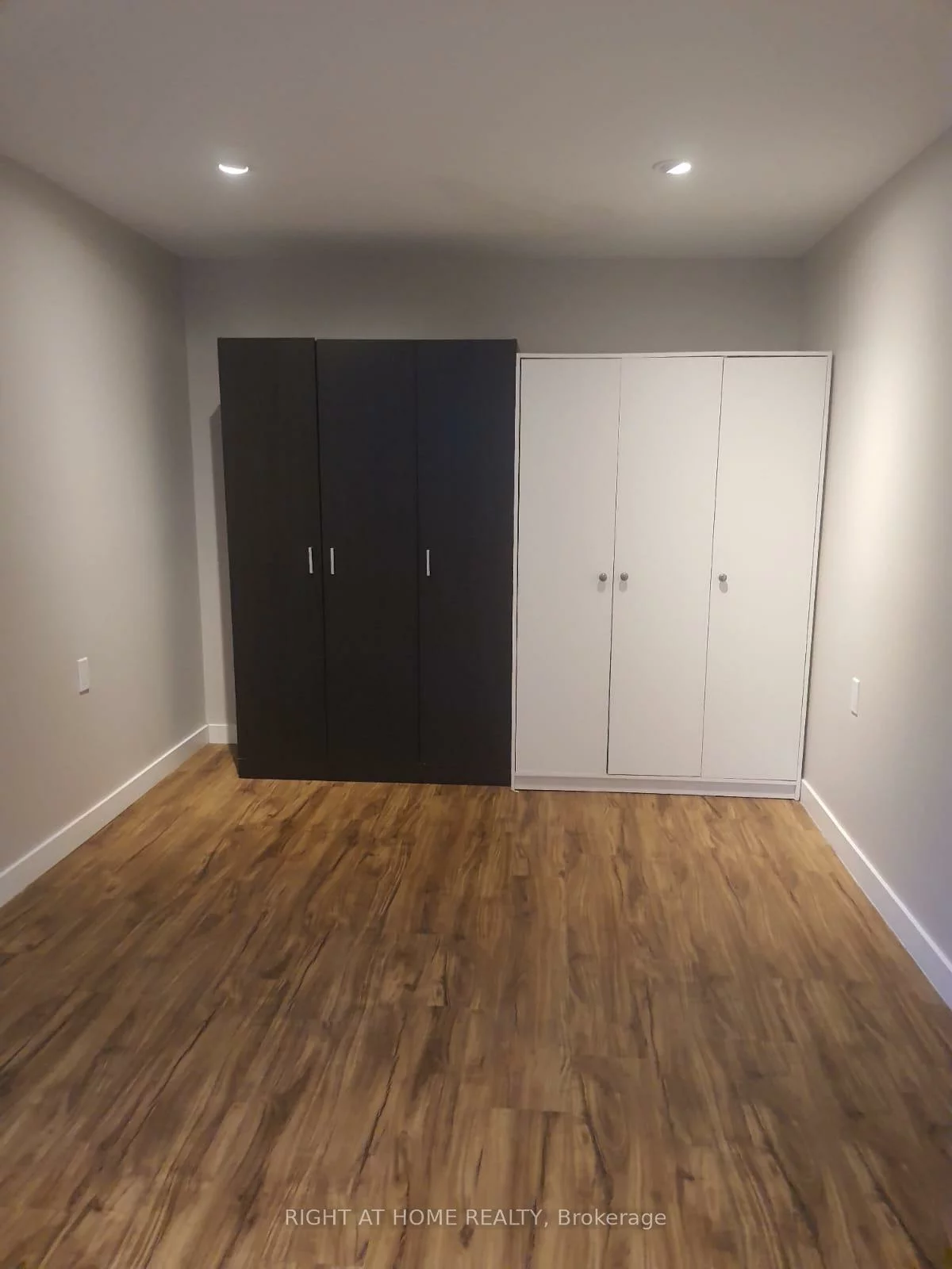 165, Berry, Stonegate-Queensway, Toronto