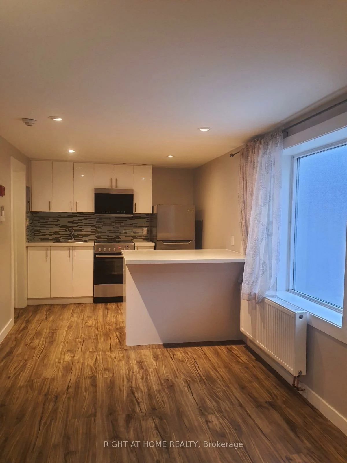 165, Berry, Stonegate-Queensway, Toronto