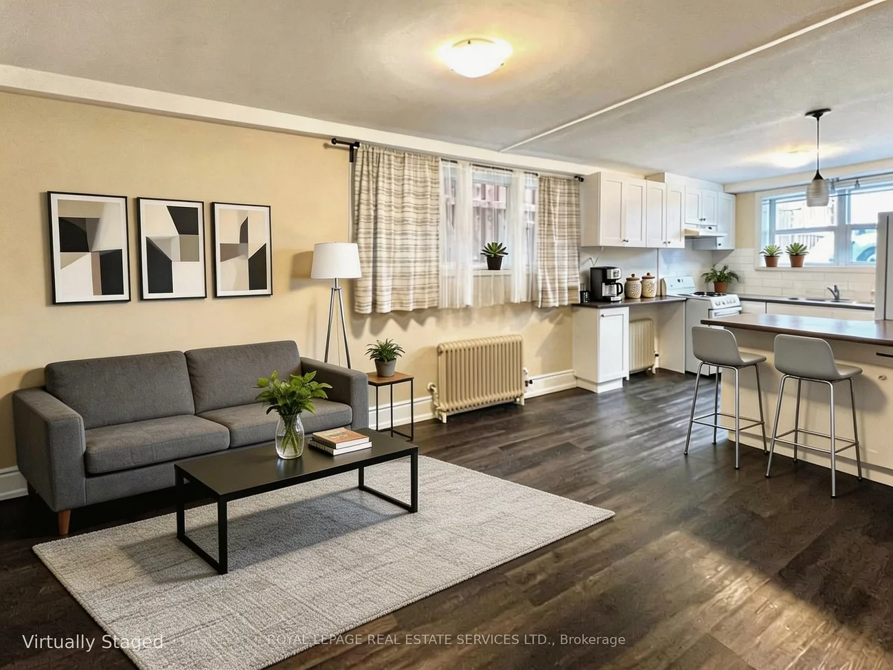 61, Third, New Toronto, Toronto