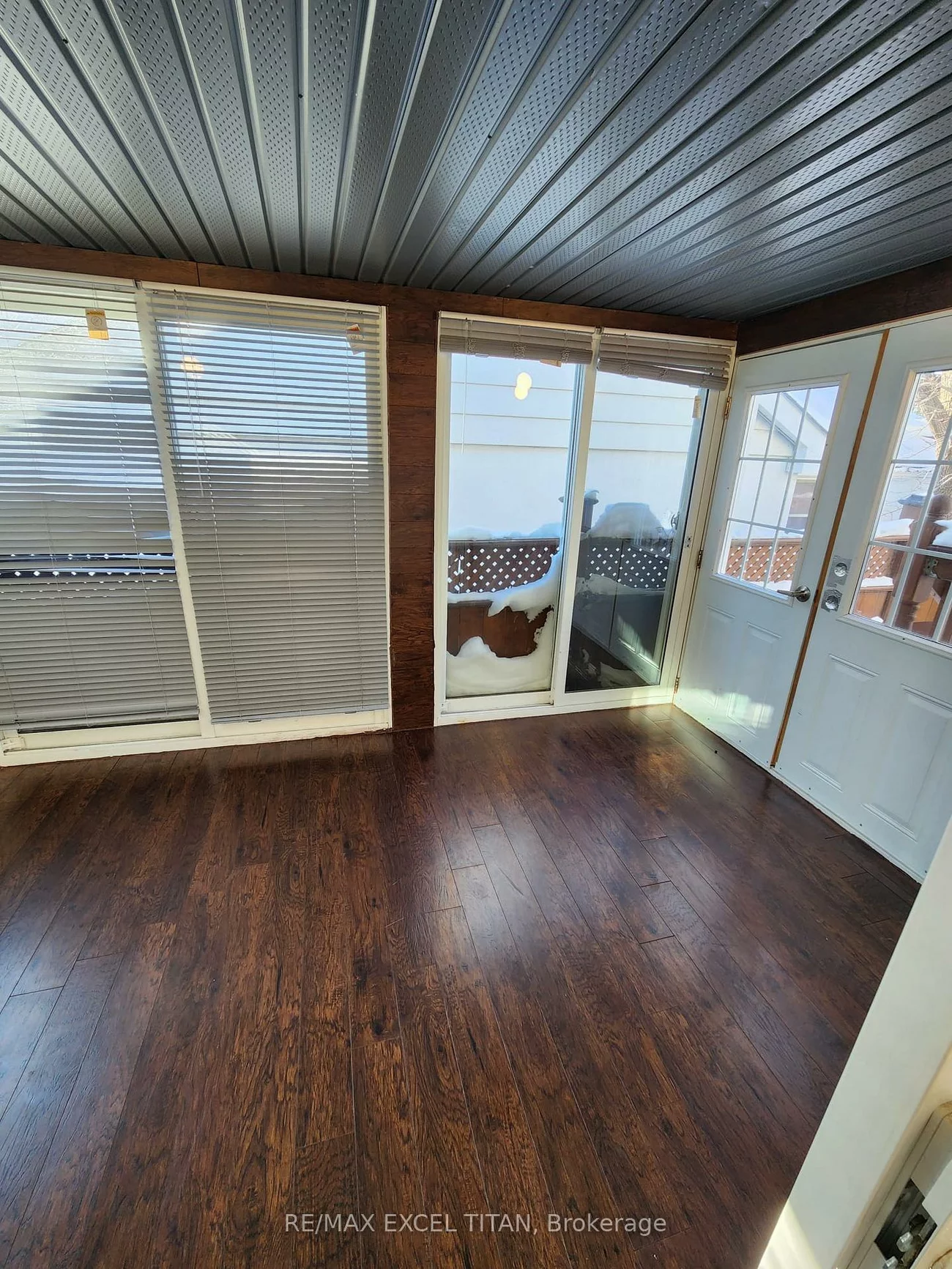 12, Wickford, Maple Leaf, Toronto