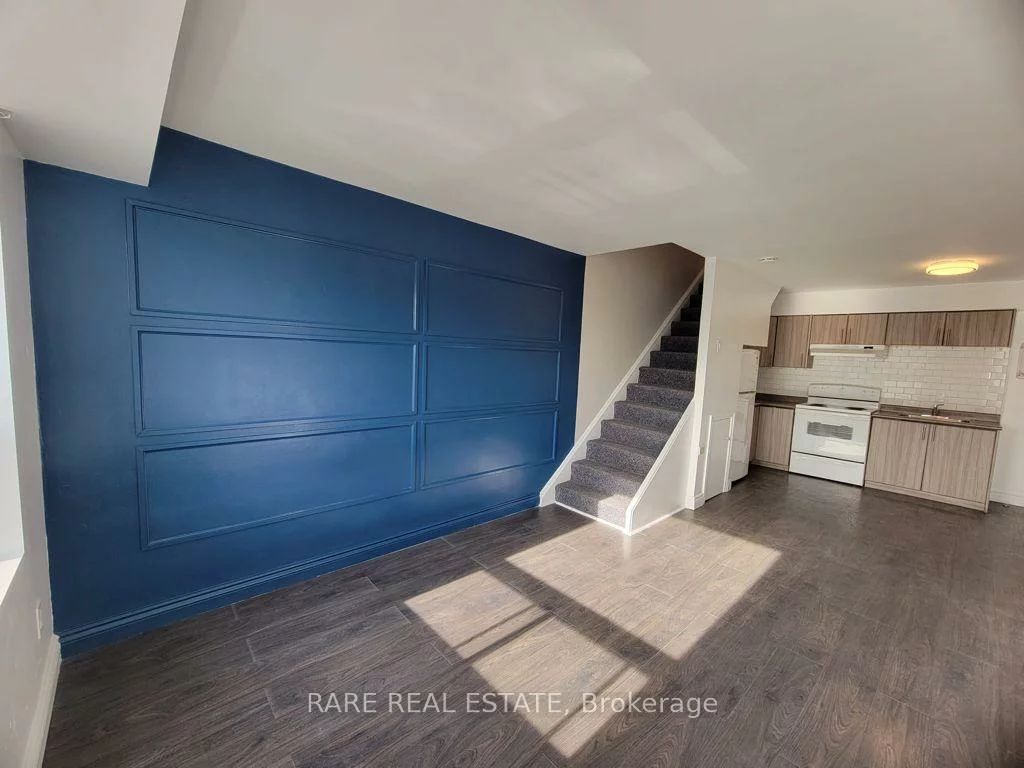 592, Marlee, Yorkdale-Glen Park, Toronto