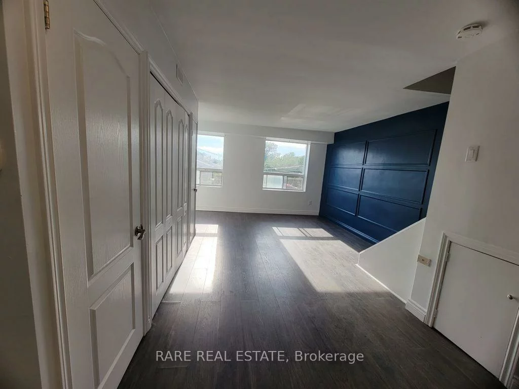 592, Marlee, Yorkdale-Glen Park, Toronto