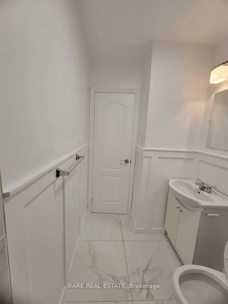 592, Marlee, Yorkdale-Glen Park, Toronto