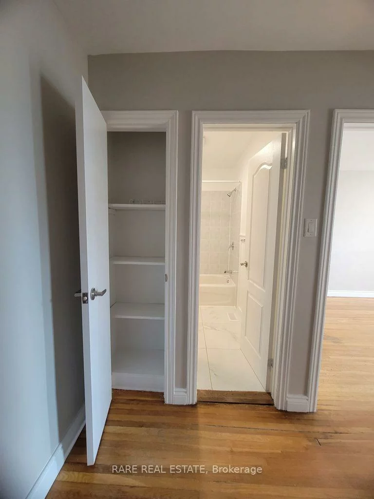 592, Marlee, Yorkdale-Glen Park, Toronto