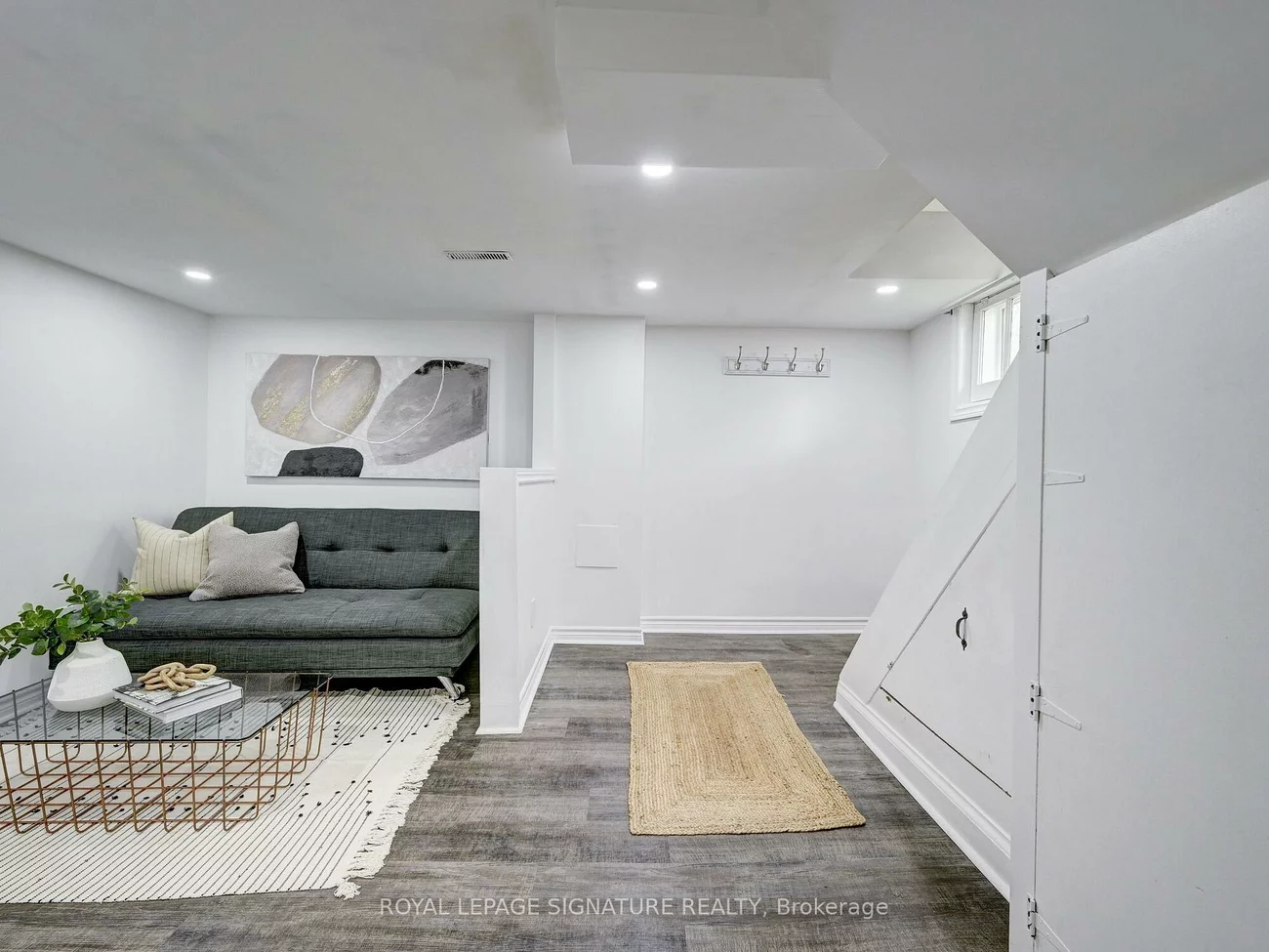 1, Worthington, High Park-Swansea, Toronto