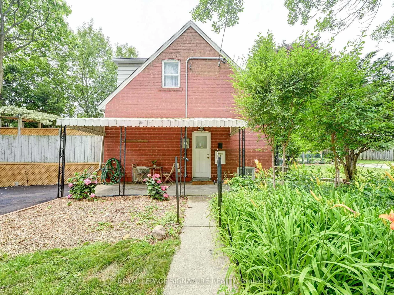 1, Worthington, High Park-Swansea, Toronto