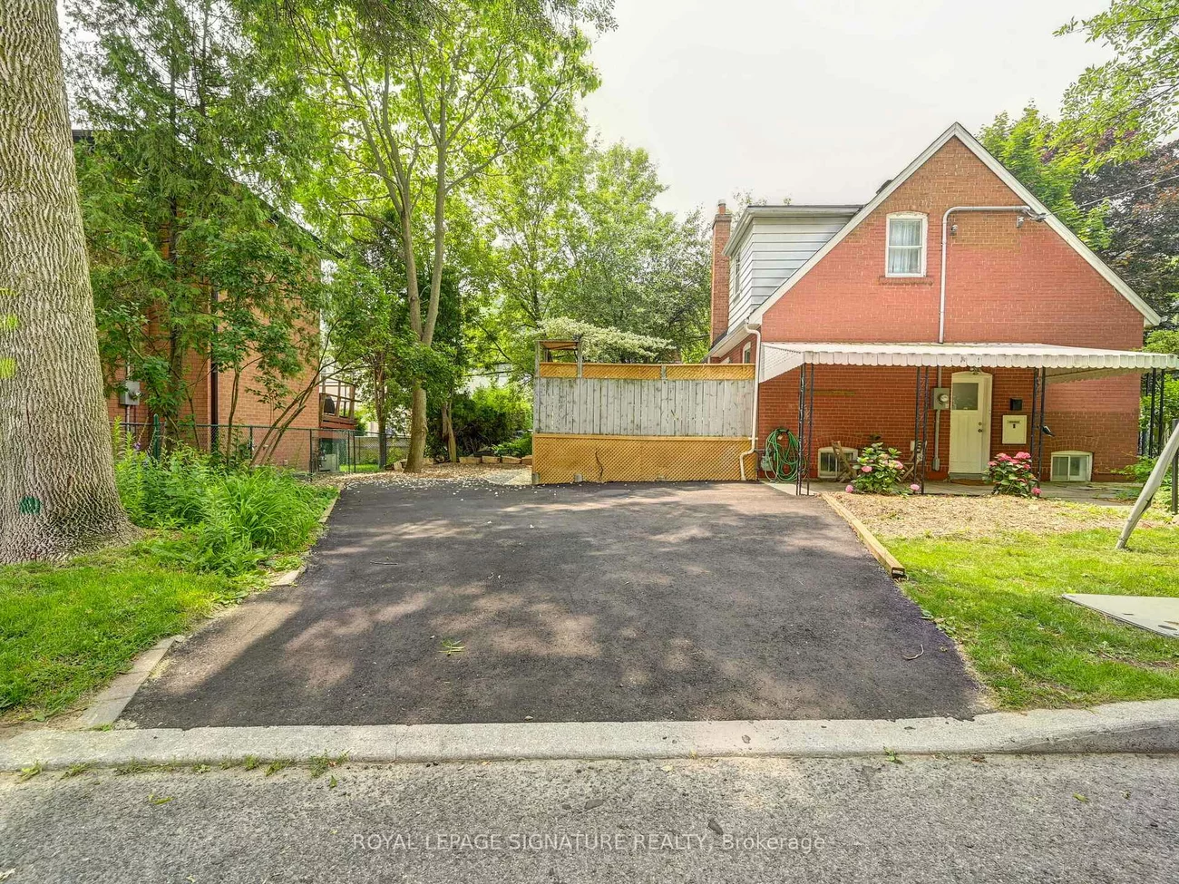 1, Worthington, High Park-Swansea, Toronto