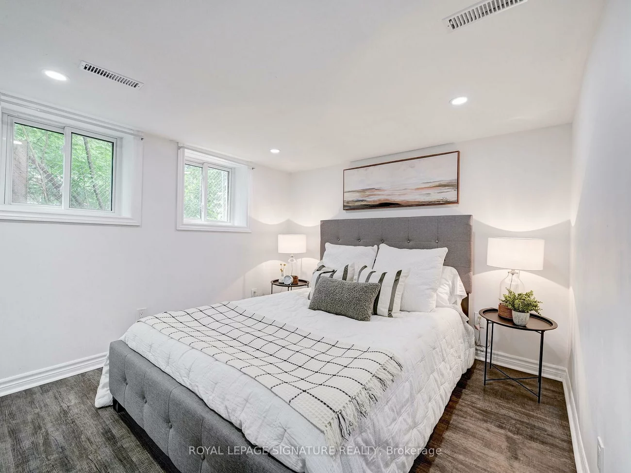 1, Worthington, High Park-Swansea, Toronto