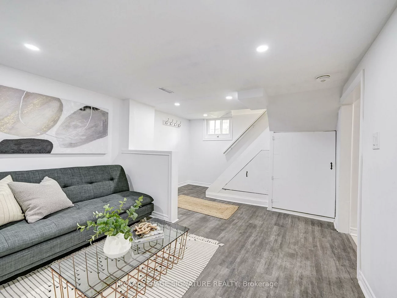 1, Worthington, High Park-Swansea, Toronto