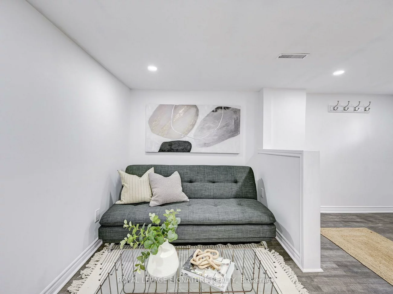 1, Worthington, High Park-Swansea, Toronto