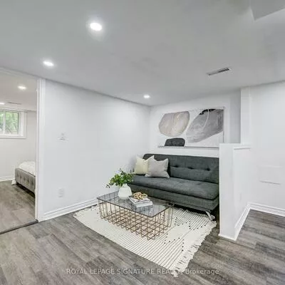 1, Worthington, High Park-Swansea, Toronto