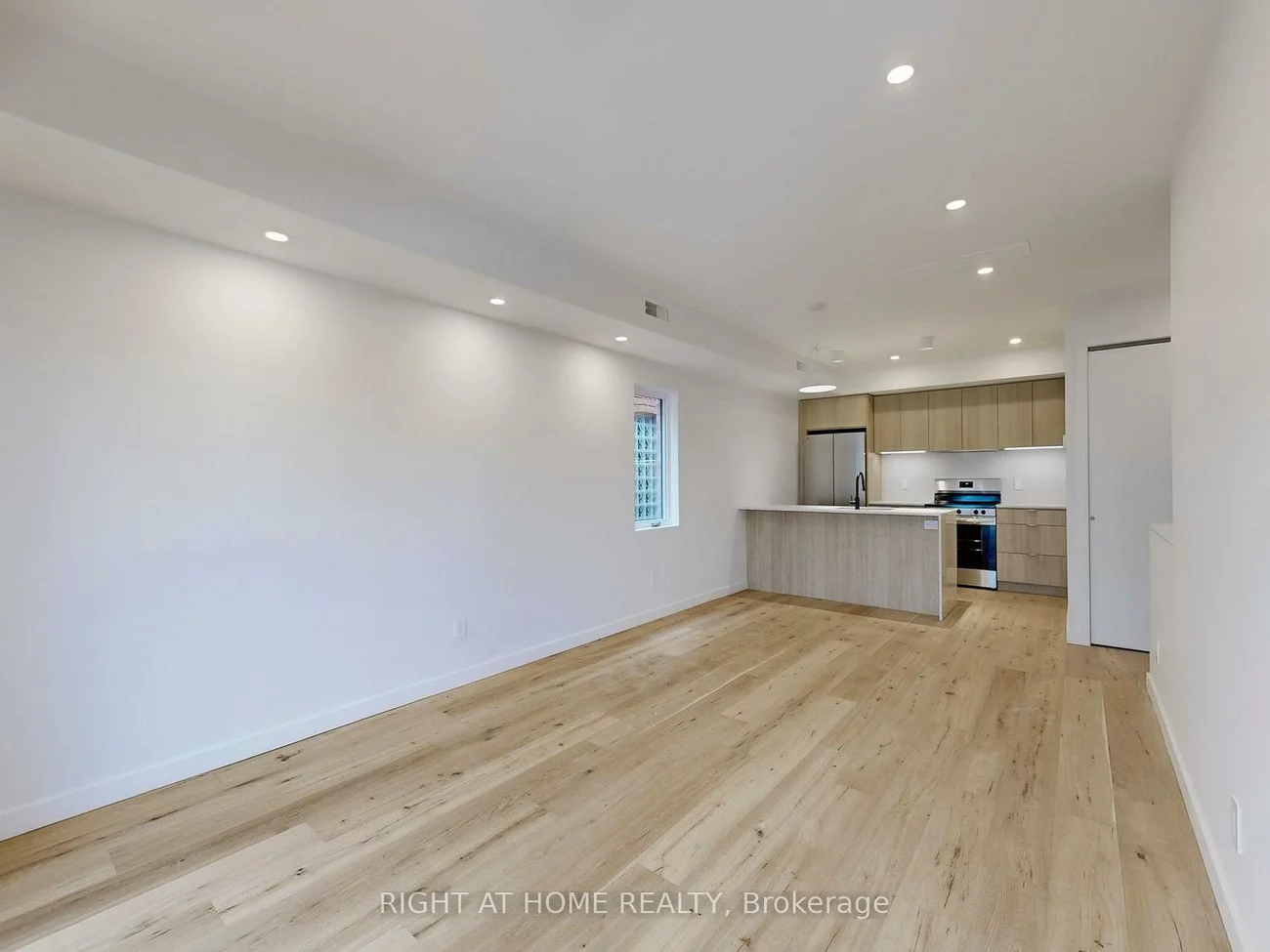 14, Salem, Dovercourt-Wallace Emerson-Junction, Toronto