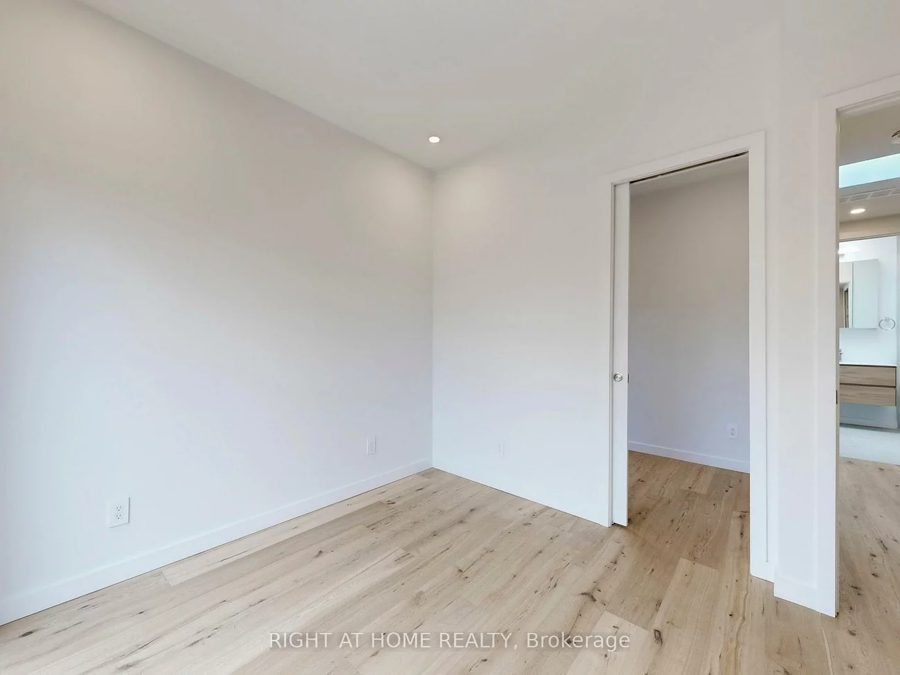 14, Salem, Dovercourt-Wallace Emerson-Junction, Toronto