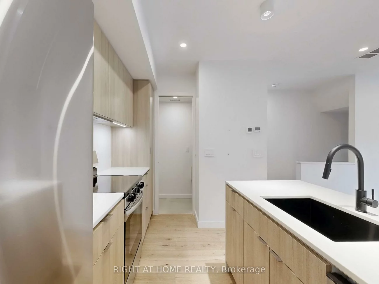 14, Salem, Dovercourt-Wallace Emerson-Junction, Toronto