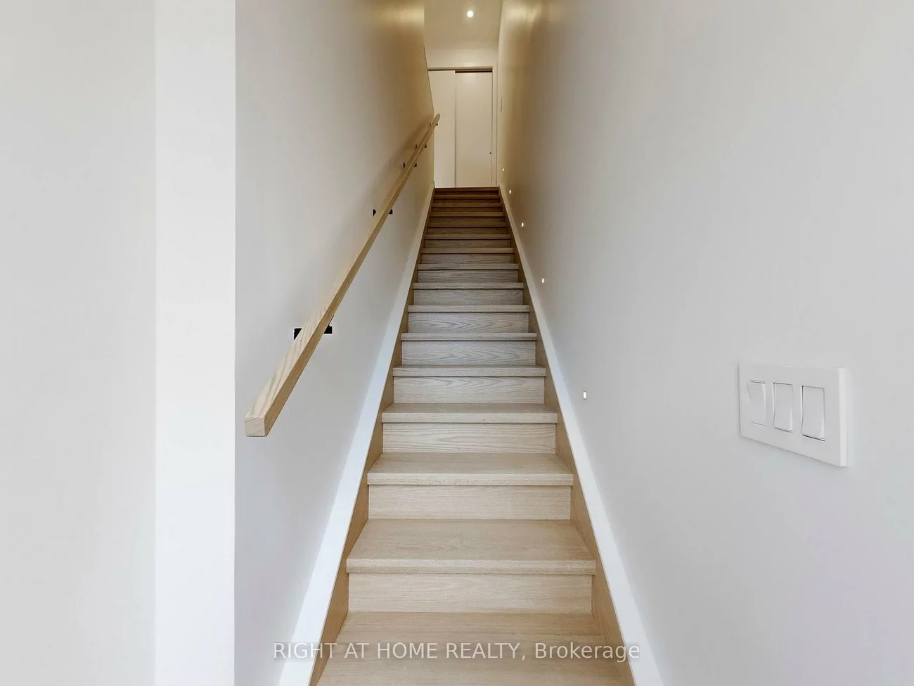 14, Salem, Dovercourt-Wallace Emerson-Junction, Toronto