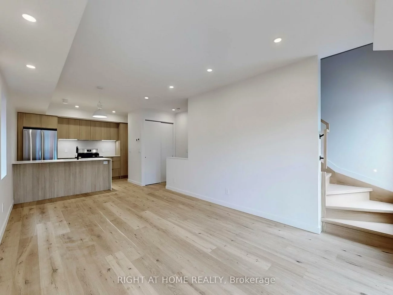 14, Salem, Dovercourt-Wallace Emerson-Junction, Toronto