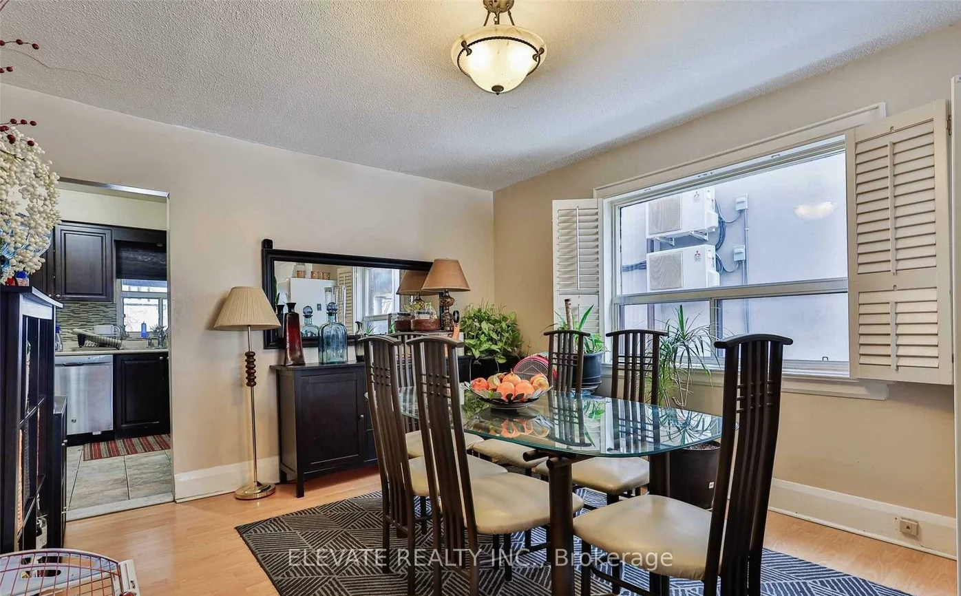 518, Whitmore, Briar Hill-Belgravia, Toronto