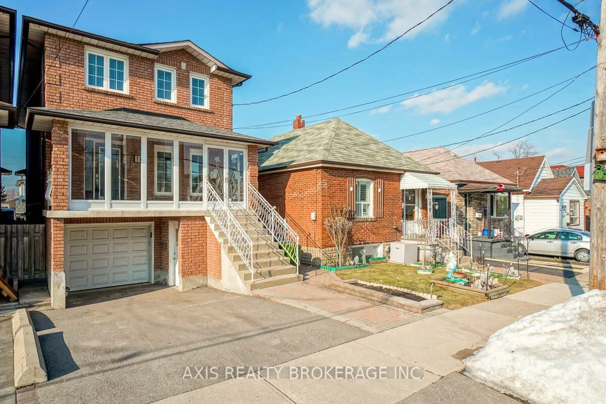 18, Maple Bush, Humberlea-Pelmo Park W4, Toronto