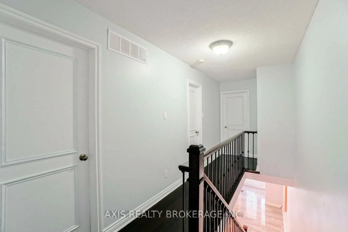 18, Maple Bush, Humberlea-Pelmo Park W4, Toronto