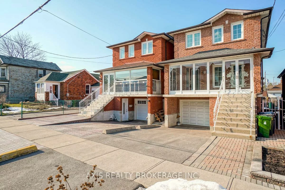 18, Maple Bush, Humberlea-Pelmo Park W4, Toronto