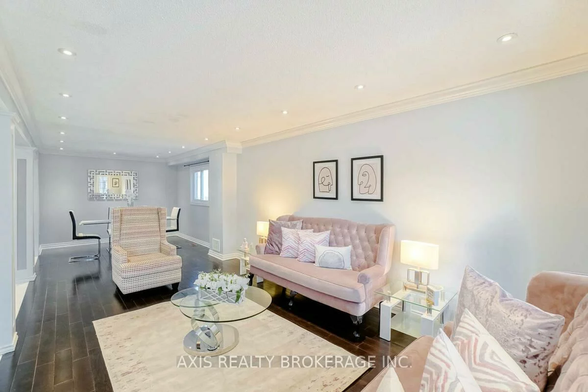 18, Maple Bush, Humberlea-Pelmo Park W4, Toronto