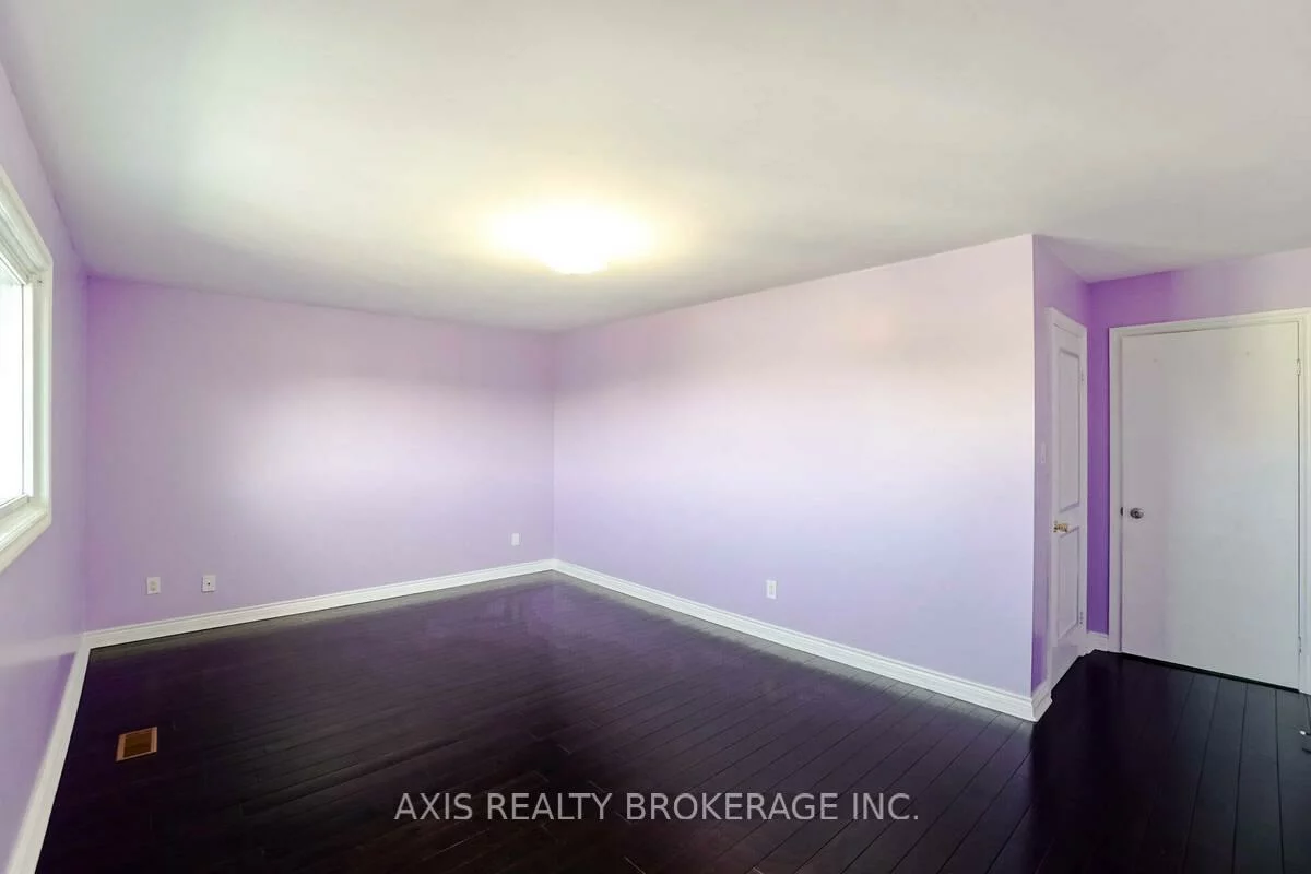 18, Maple Bush, Humberlea-Pelmo Park W4, Toronto