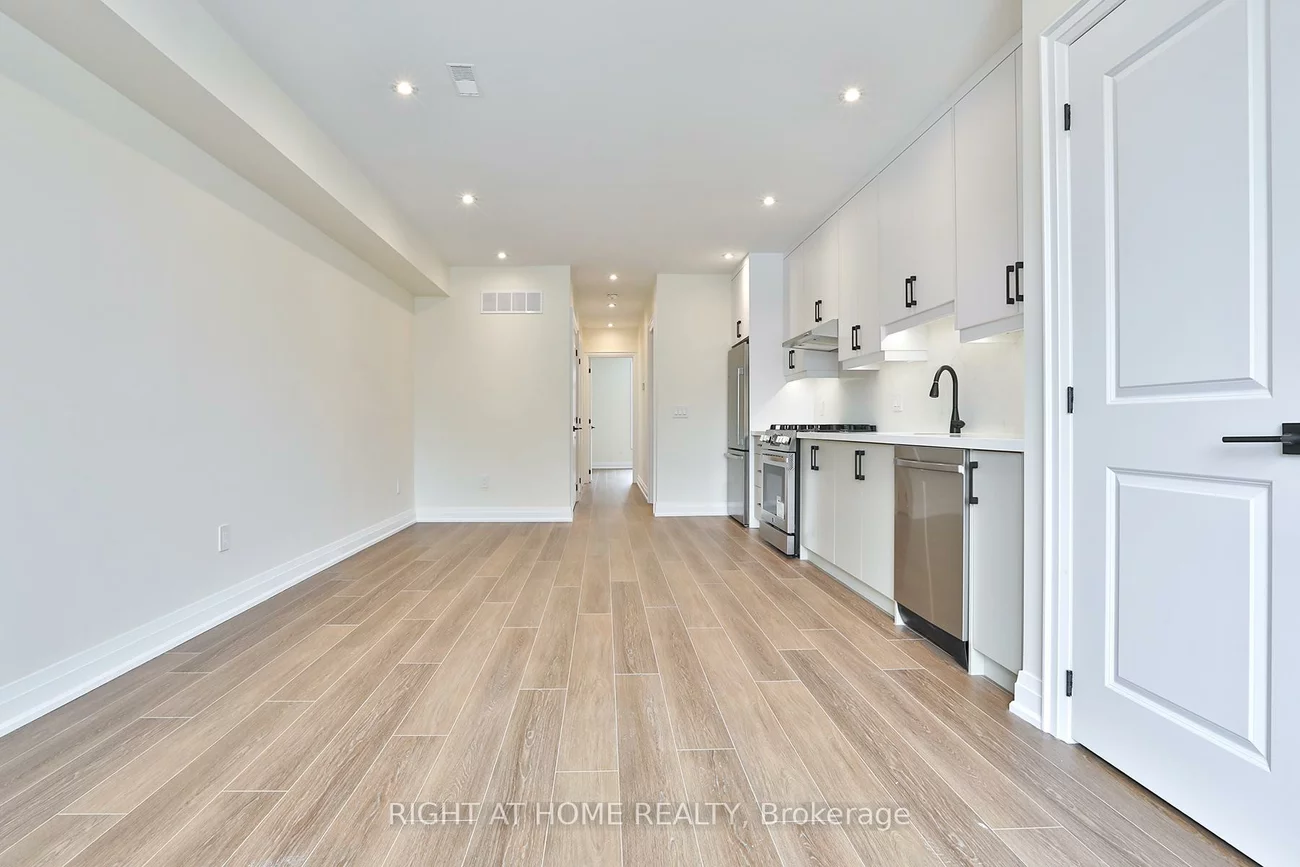 39, Fifteenth, New Toronto, Toronto