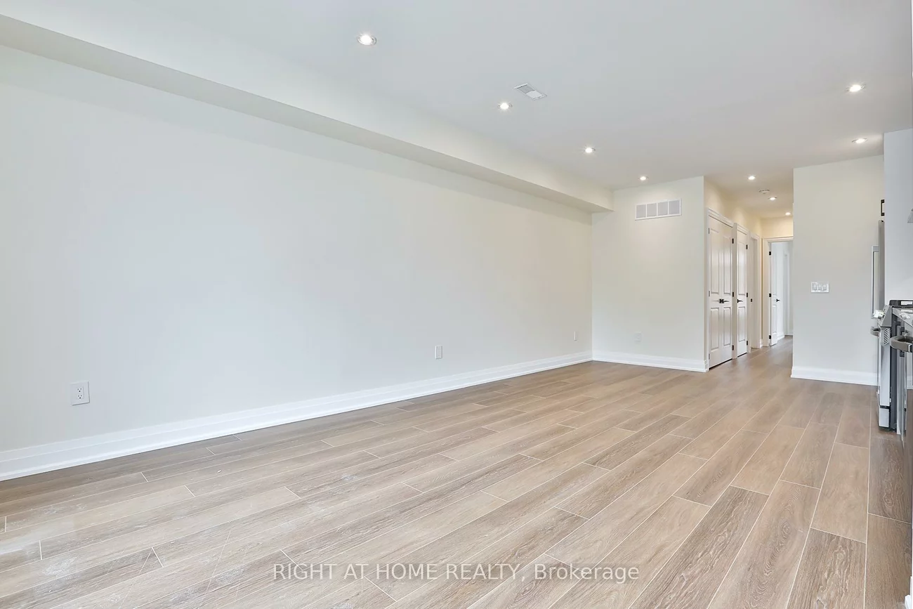 39, Fifteenth, New Toronto, Toronto