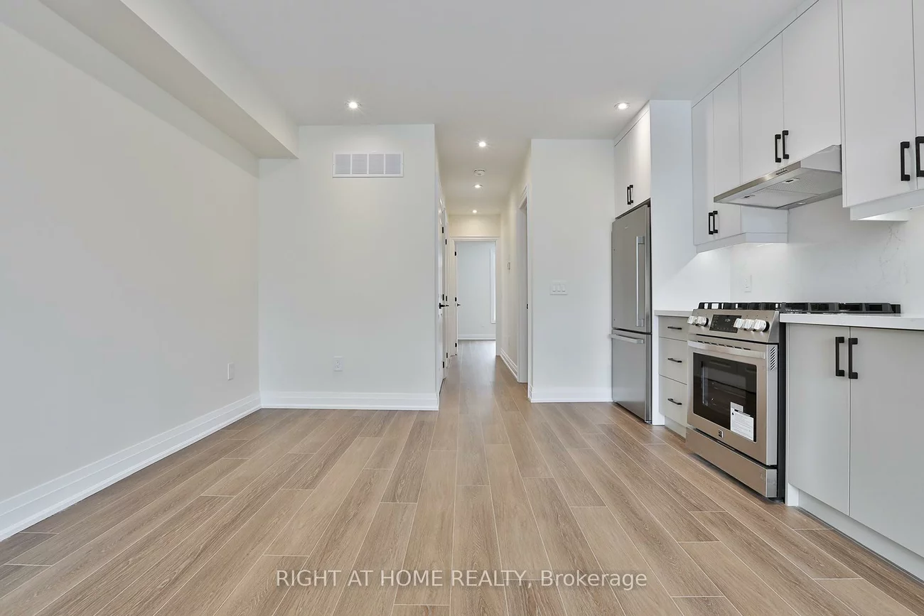 39, Fifteenth, New Toronto, Toronto