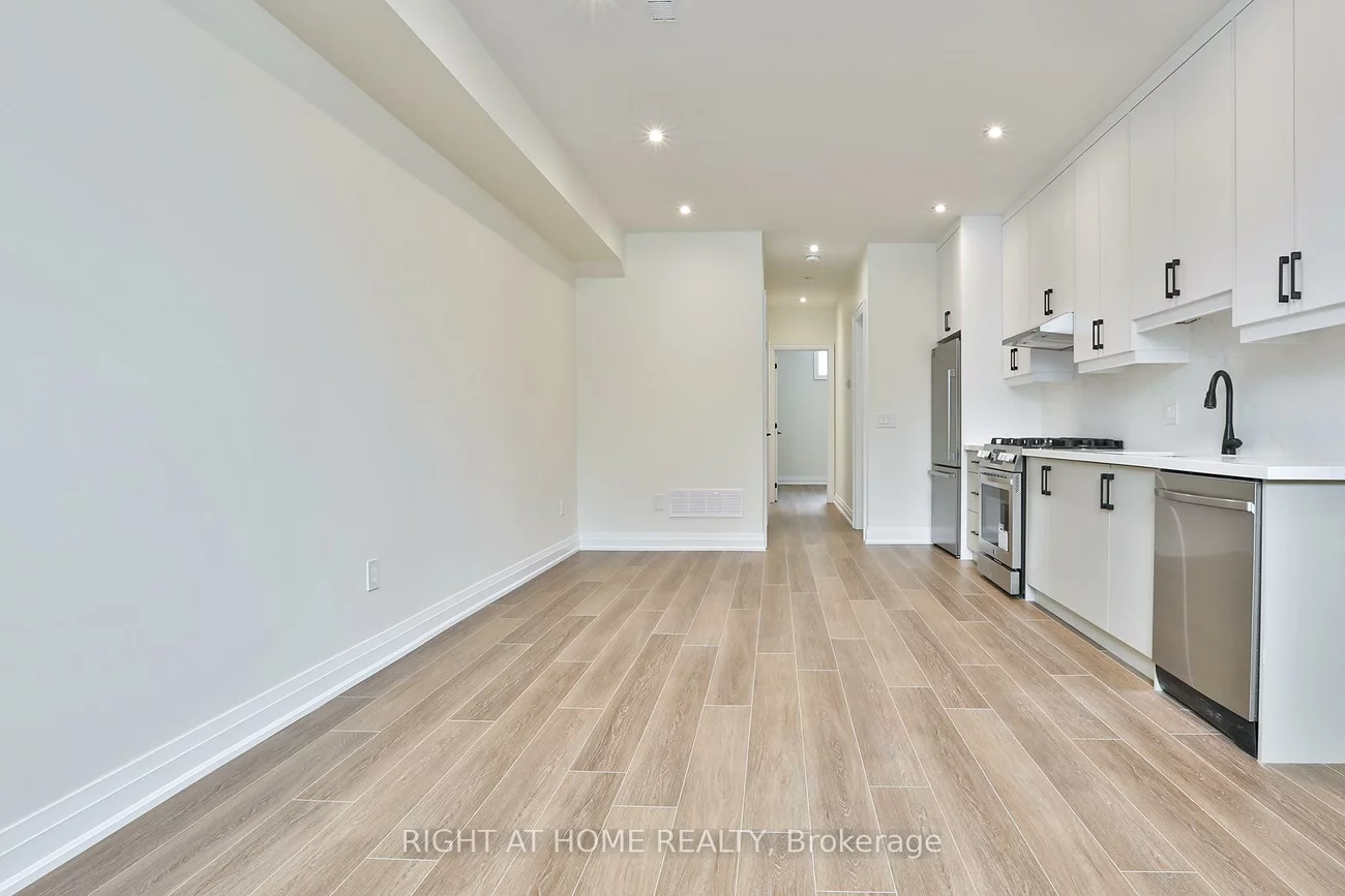 39, Fifteenth, New Toronto, Toronto