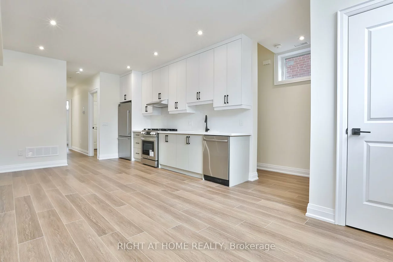 39, Fifteenth, New Toronto, Toronto