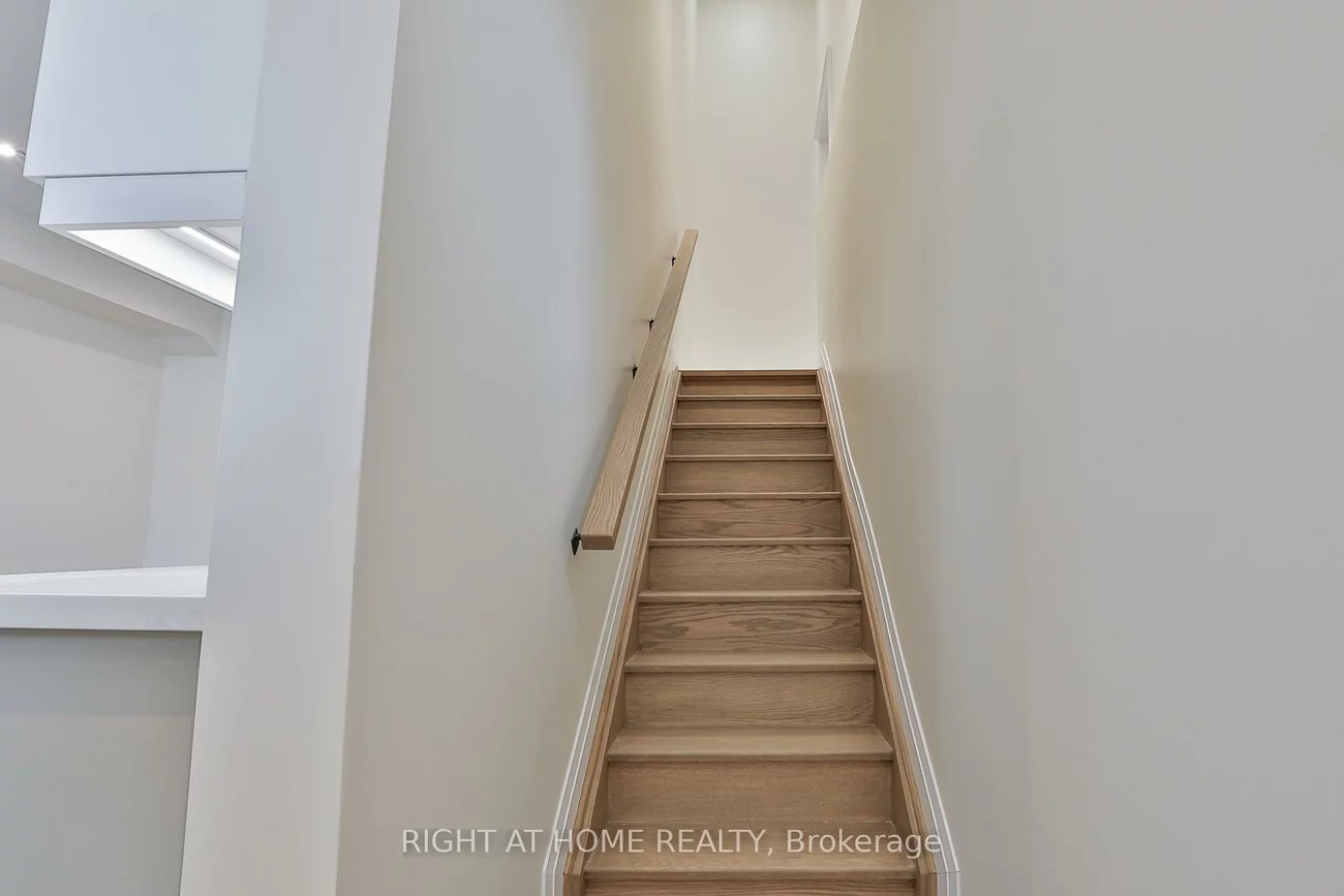 39, Fifteenth, New Toronto, Toronto