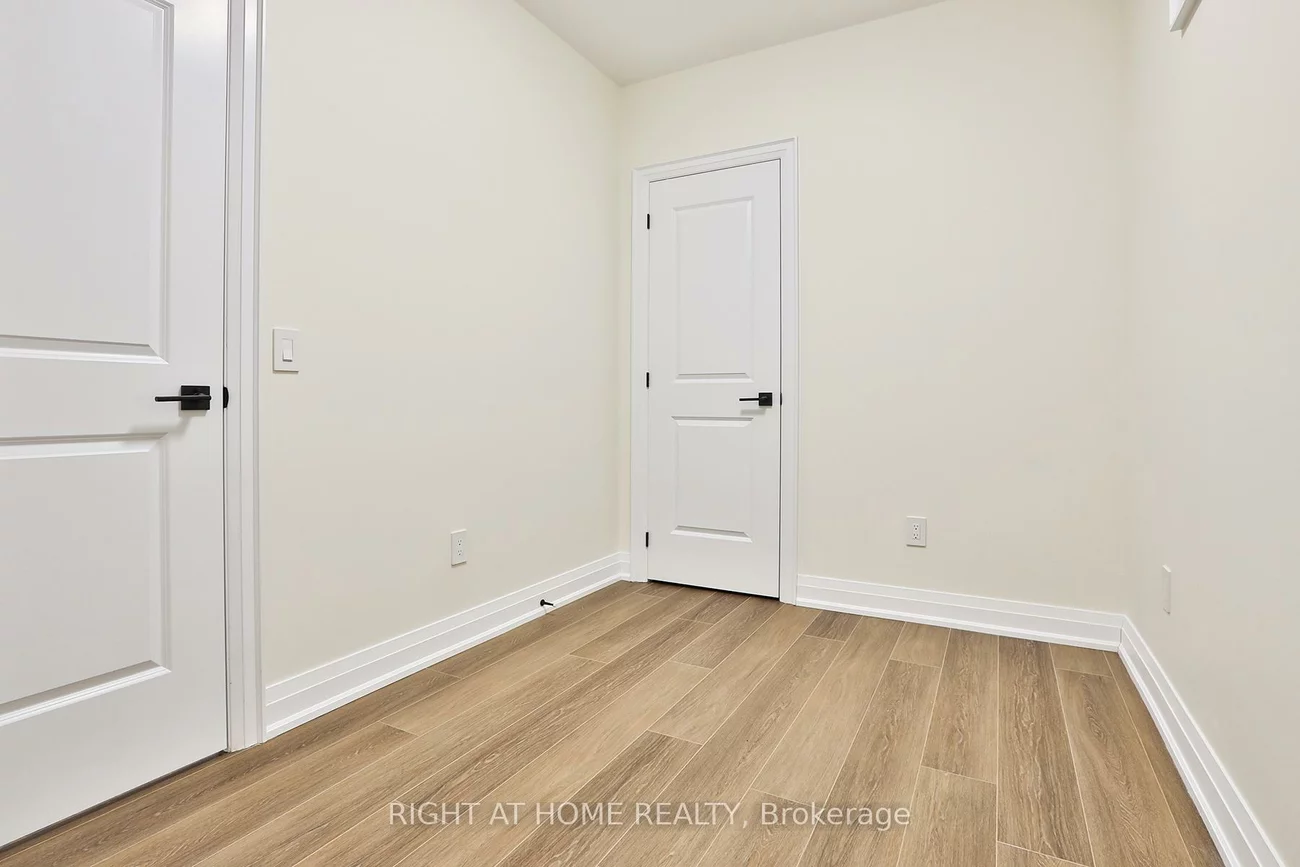 39, Fifteenth, New Toronto, Toronto