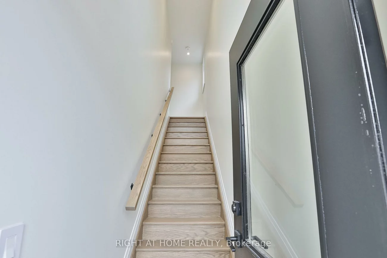 39, Fifteenth, New Toronto, Toronto