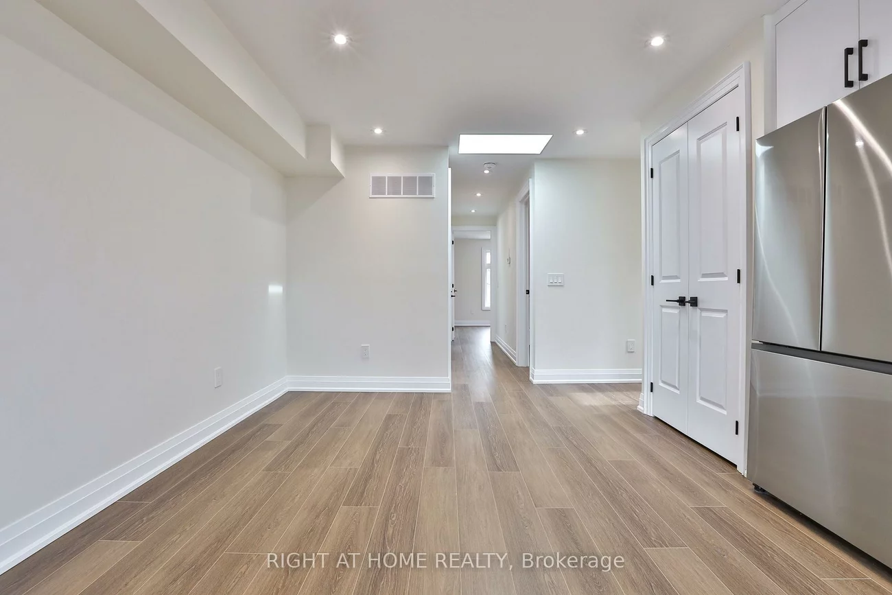 39, Fifteenth, New Toronto, Toronto